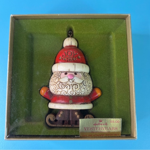 Hallmark Keepsake Ornament Yesteryears 1976 Santa Ornament QX182-1 - Picture 1 of 13